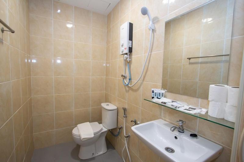 Southern Tip Hotel Pontian Kecil Esterno foto