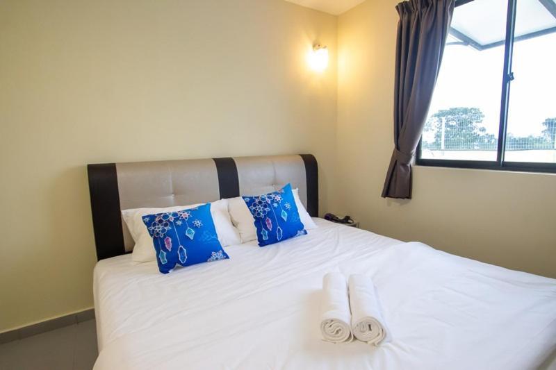 Southern Tip Hotel Pontian Kecil Esterno foto