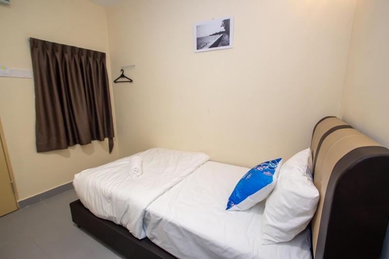 Southern Tip Hotel Pontian Kecil Esterno foto
