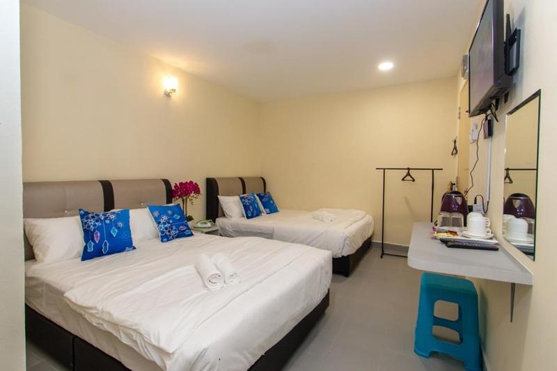 Southern Tip Hotel Pontian Kecil Esterno foto