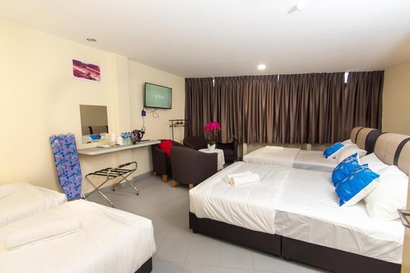 Southern Tip Hotel Pontian Kecil Esterno foto